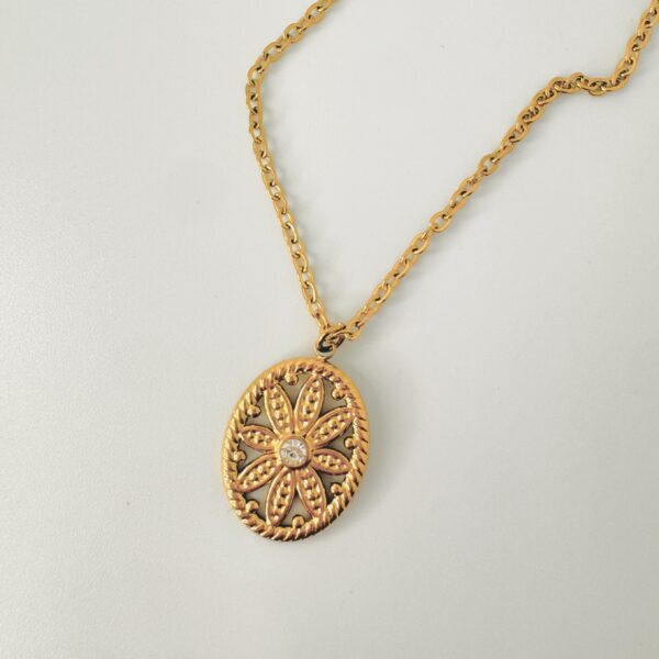 Mary - Necklace